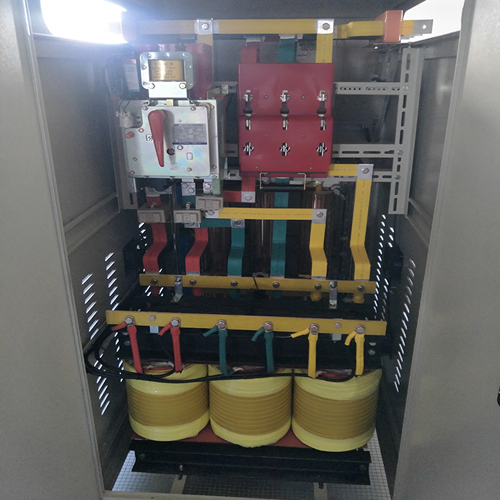 三相输出全自动平衡分调稳压器