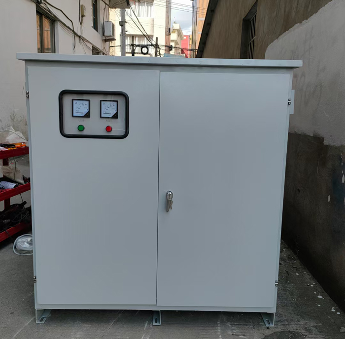 三一挖进机升压器