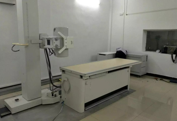 DR机安装现场.jpg DR机安装现场.jpg